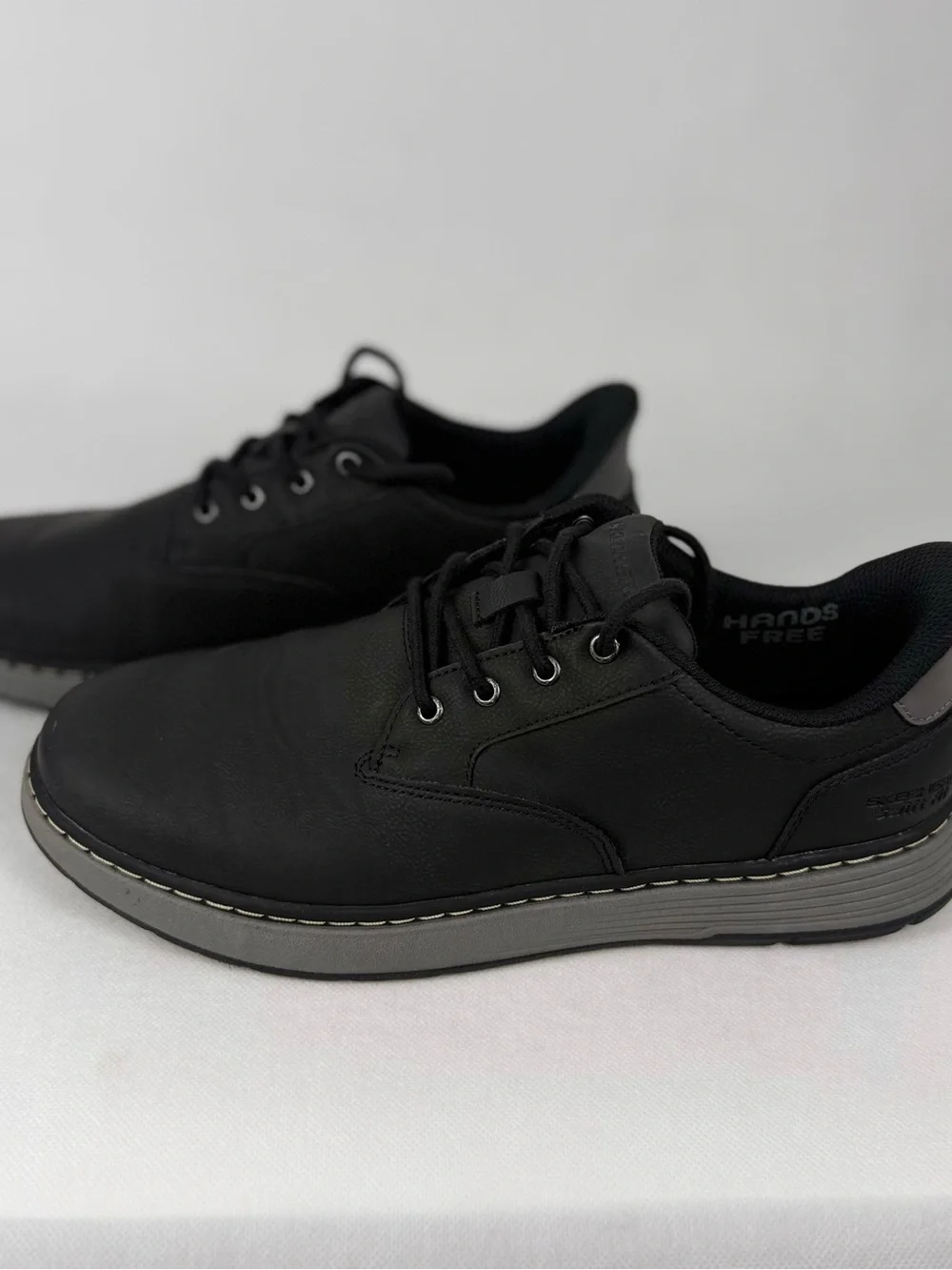 SKECHERS Hands Free Swift Fit Shoes Mens Size 10 Black Lace Up Casual 1961245